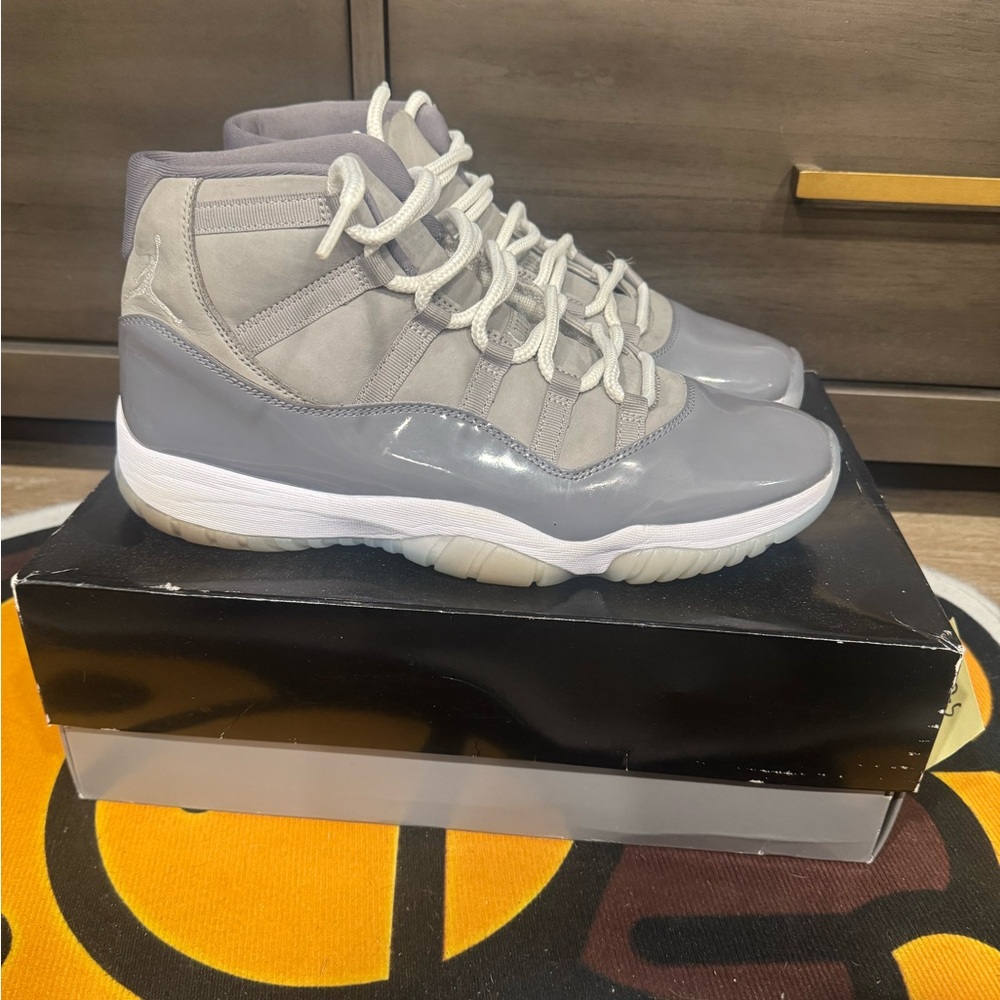 Jordan 11 Cool Grey - Picture 3 of 9